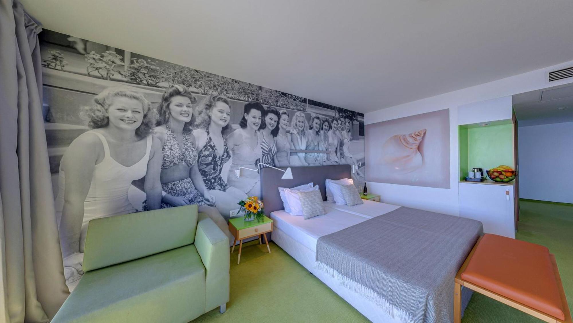 Hotel Excelsior โกลเดน แซนส์ ภายนอก รูปภาพ