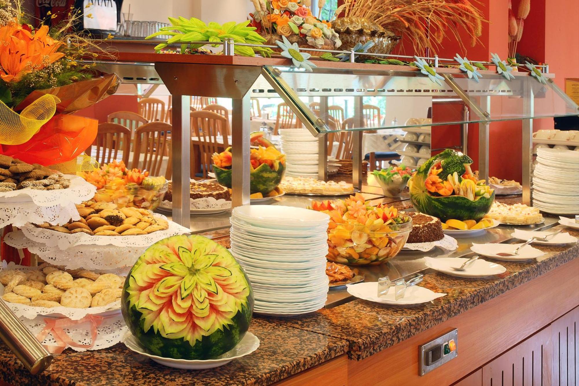 Hotel Excelsior โกลเดน แซนส์ ภายนอก รูปภาพ